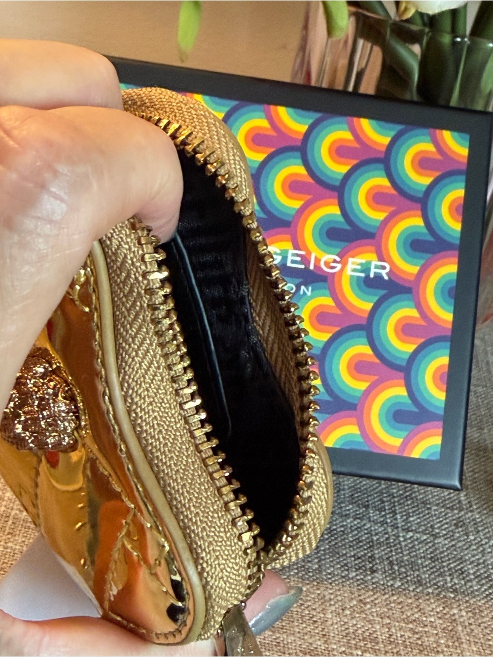 NIB Kurt Geiger Kensington quilted Goldtone heart charm keychain - Picture 9 of 12